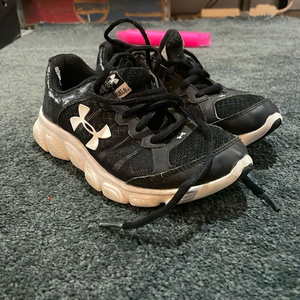 Under Armour Assert 6 Sneakers
